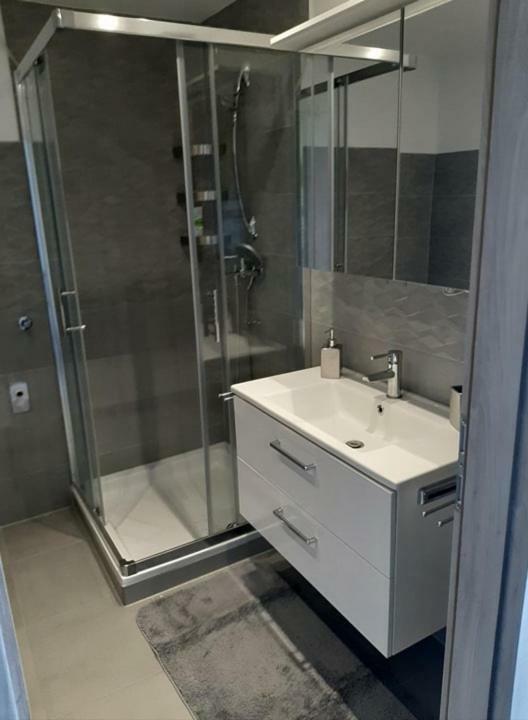 Zoe Apartment Марибор Екстериор снимка