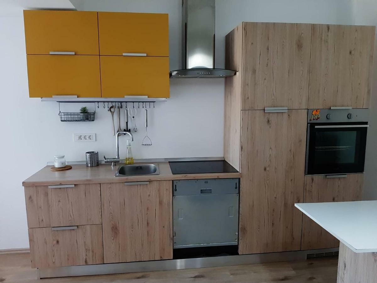 Zoe Apartment Марибор Екстериор снимка